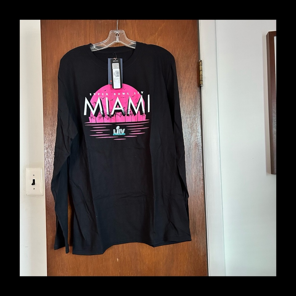 NWT Fanatics Super Bowl LIV Miami Long Sleeve Tee